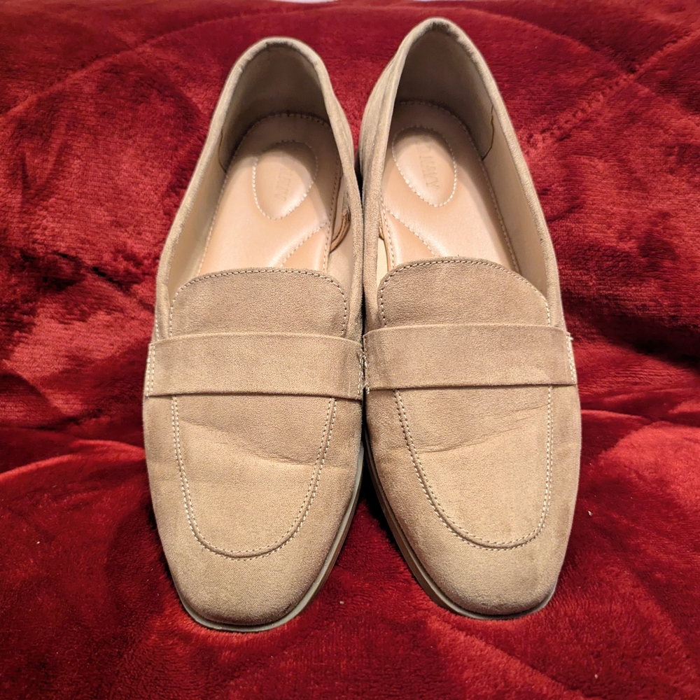 Old Navy Beige Loafers